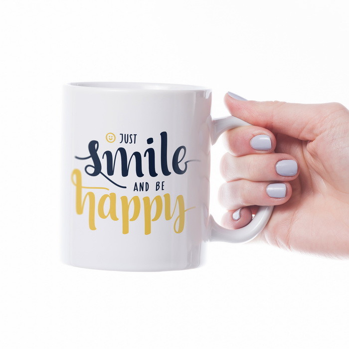 Tazza in ceramica bianca con logo