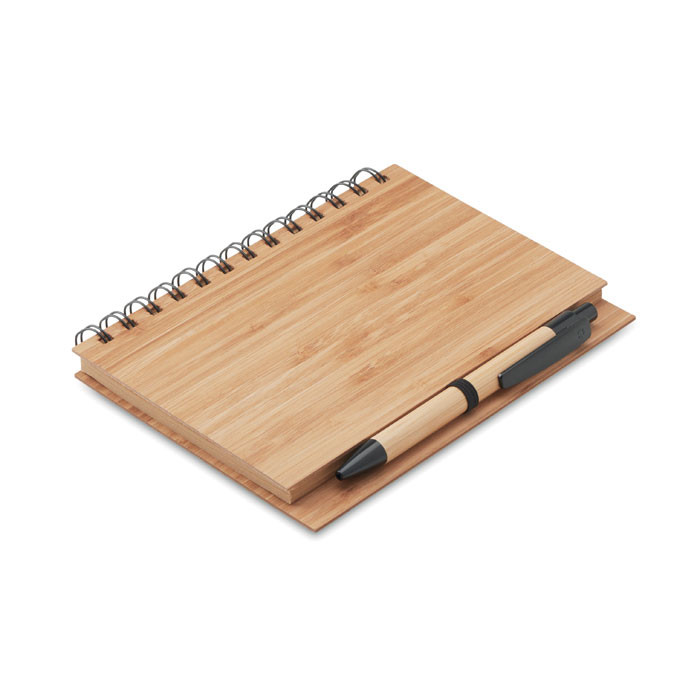 Bloc notes con cover in bamboo, settanta pagine in carta riciclata e penna in bamboo
