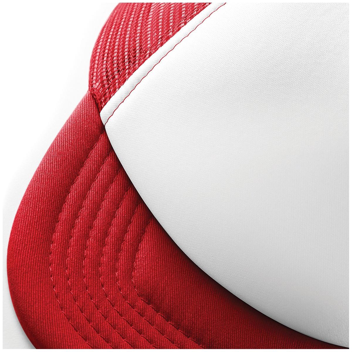 Dettaglio cappellino bicolore con visiera, fronte bianco e pannelli rete dietro e visiera in rosso
