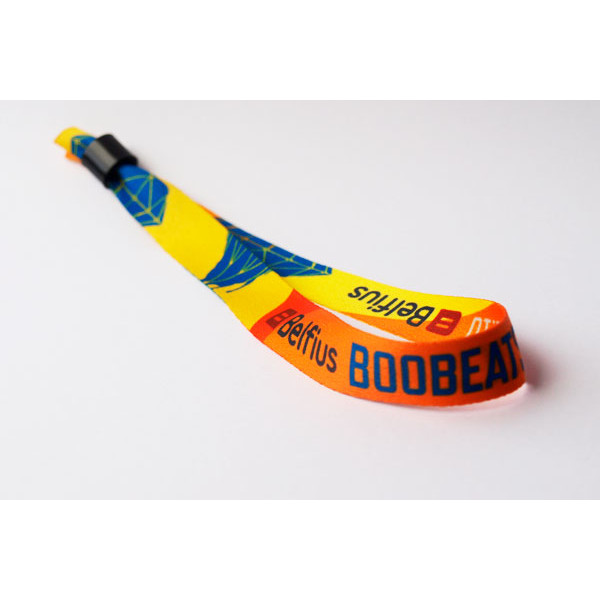 Braccialetto in stoffa