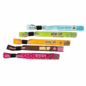 Braccialetto in stoffa ricamato Mons