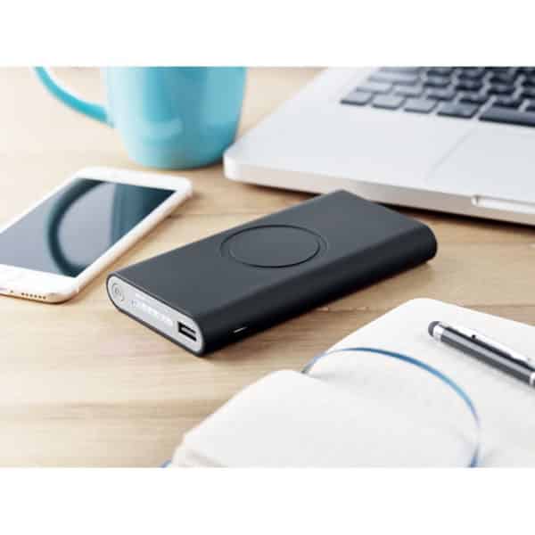 Powerbank nero wireless in abs con finitura gommata