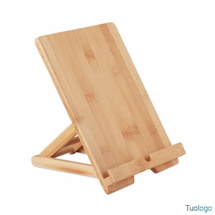 Sostegno in bamboo smartphone e tablet, su sfondo bianco