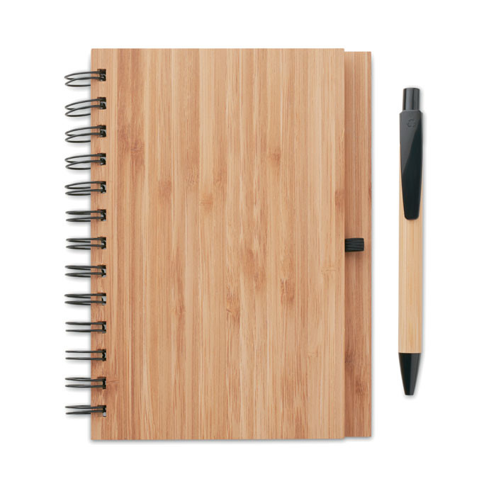 Bloc notes con cover in bamboo, settanta pagine in carta riciclata e penna in bamboo