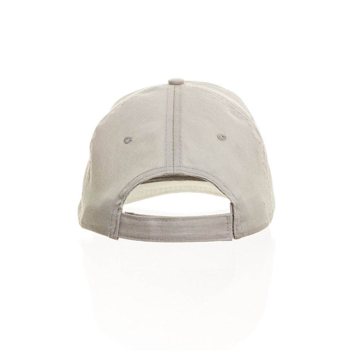 Dettaglio chiusura in velcro cappello bianco