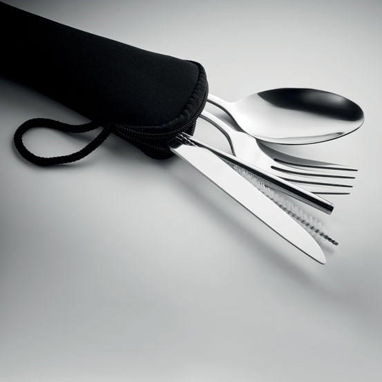 Posate in acciaio inossidabile in sacchetto nero di neoprene