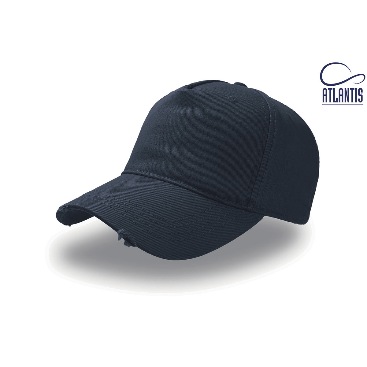 Cappellino baseball blu navy con visiera precurvata effetto rovinato su sfondo bianco
