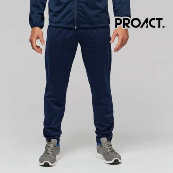 Uomo con pantaloni blu 100% poliestere con due tasche laterali con zip e girovita elastico