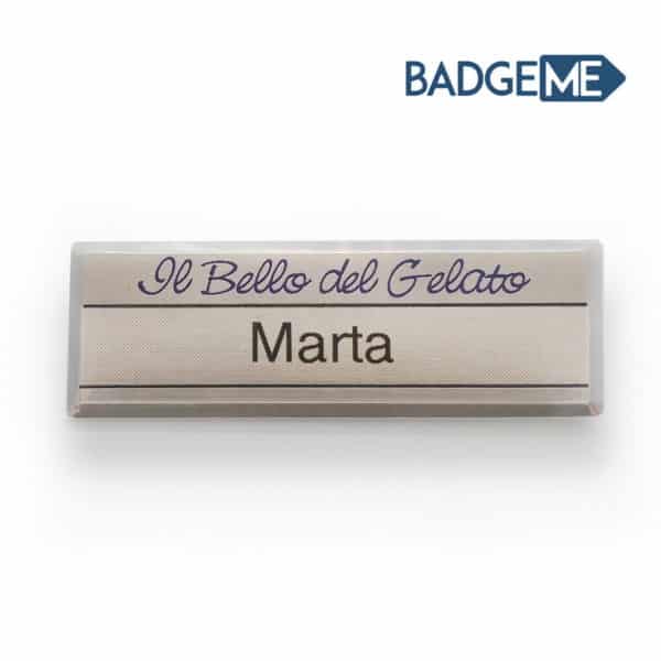 Badge in metallo rettangolare con logo Il Bello Del Gelato e nome