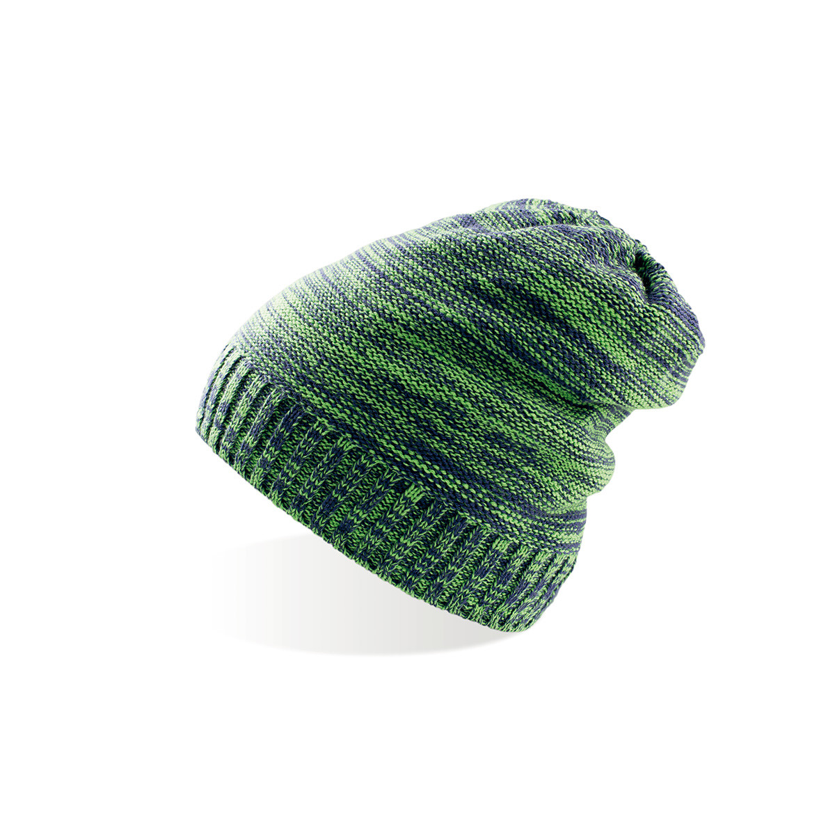 Berretto melange verde blu navy su sfondo bianco