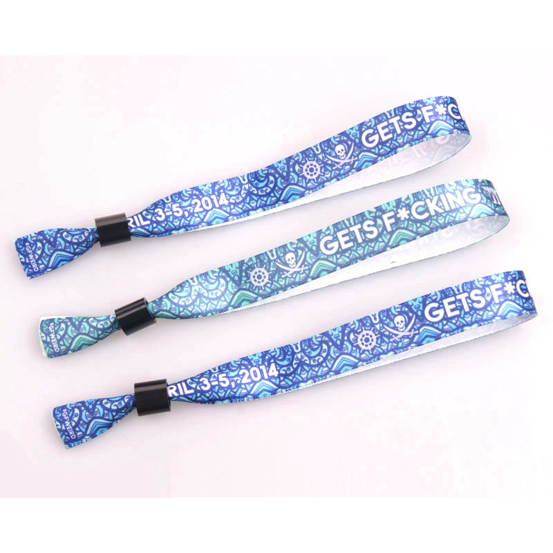 Braccialetti in stoffa