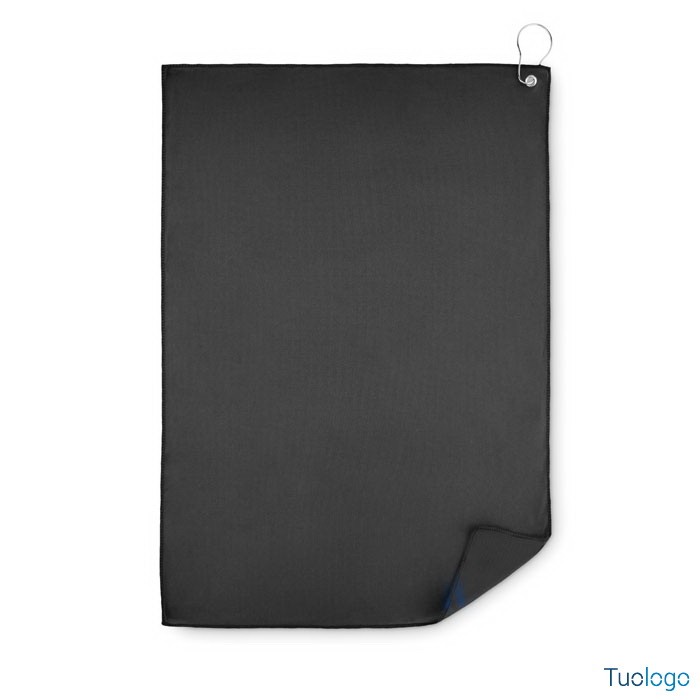 Telo nero con gancio di metallo su sfondo bianco