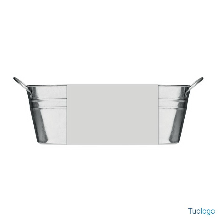 Vaschetta per piante su sfondo bianco