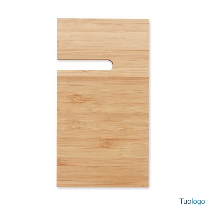 Supporto smartphone in legno su sfondo bianco