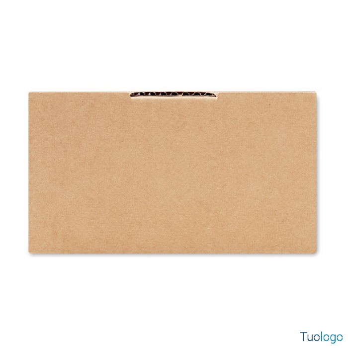 Sotto scatola di cartone su sfondo bianco