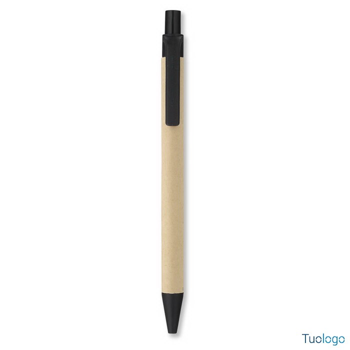 Penna in plastica nera e cartone su sfondo bianco