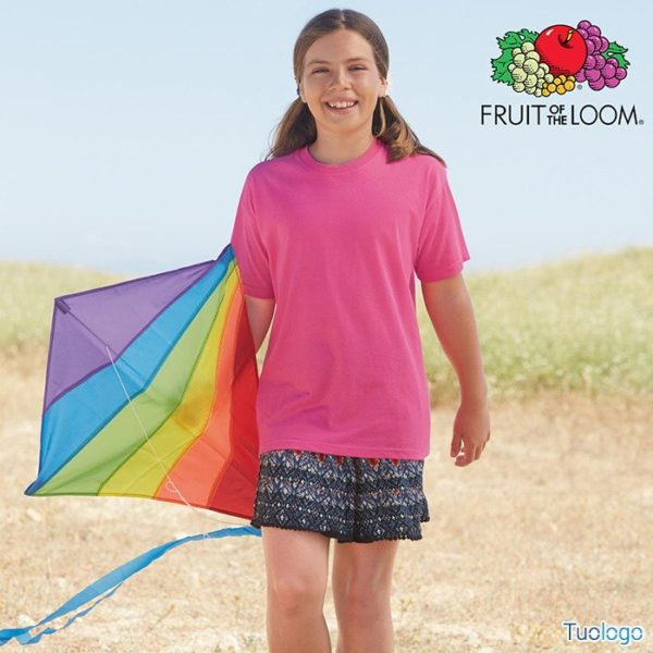 Bambina con tshirt in cotone manica corta e girocollo di colore fuxia