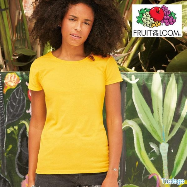 Donna con tshirt gialla manica corta in cotone