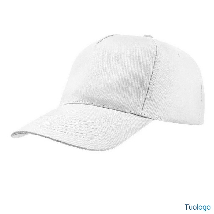 Cappellino cucito bianco su sfondo bianco