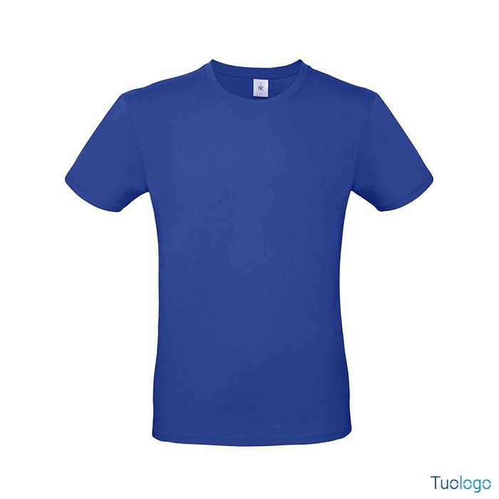 Tshirt da uomo girocollo blu royal su sfondo bianco