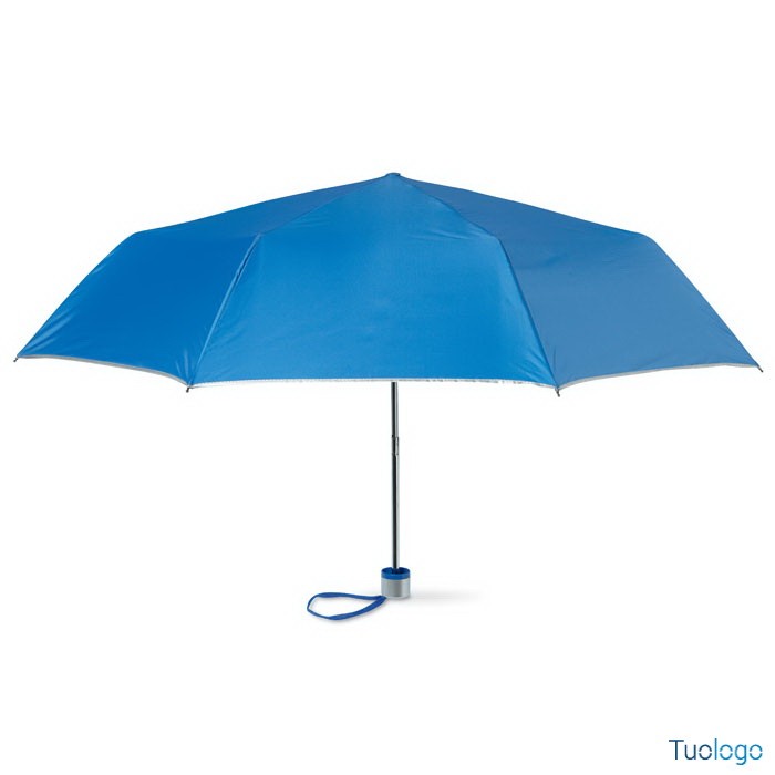 Ombrello aperto azzurro con manico grigio e laccetto azzurro, su sfondo bianco