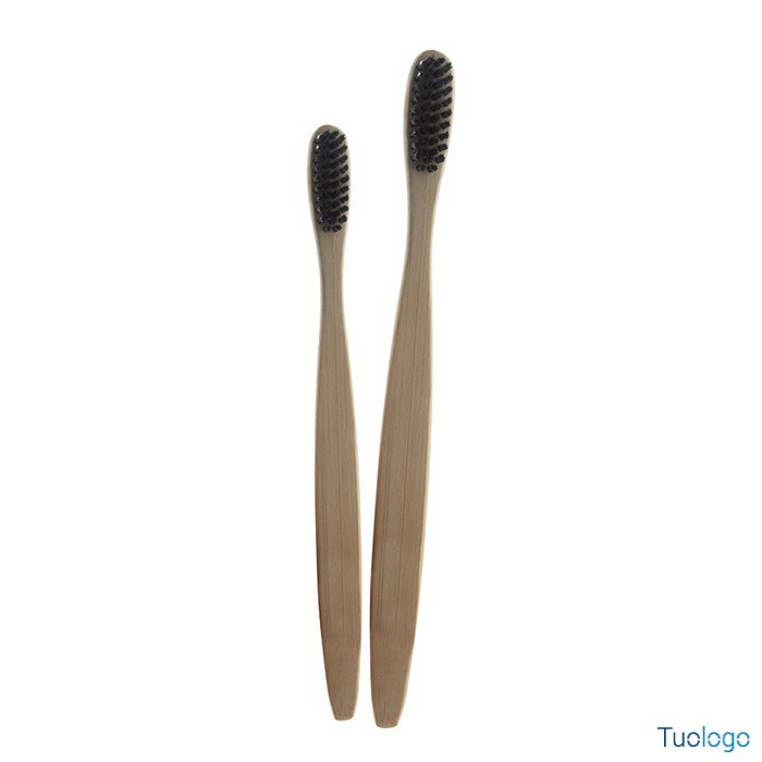 Spazzolino con manico in bamboo naturale e setole di nylon nere