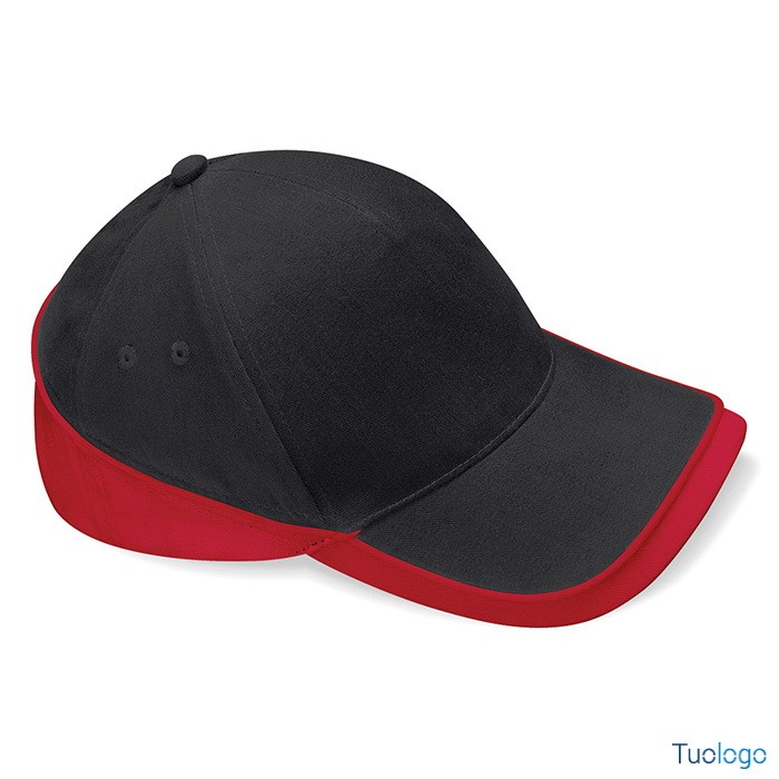 Cappellino con visiera a due colori nero e rosso diviso da linea bianca