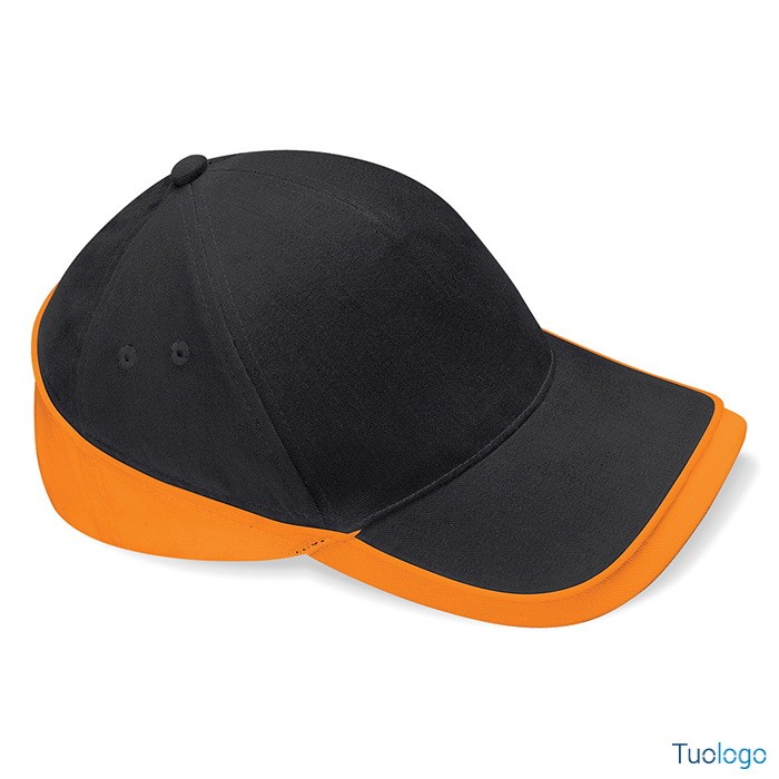 Cappellino con visiera a due colori nero e arancione diviso da linea arancione