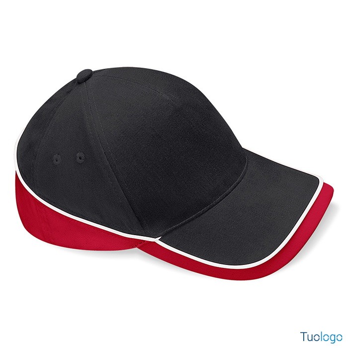 Cappellino con visiera a due colori nero e rosso diviso da linea rossa